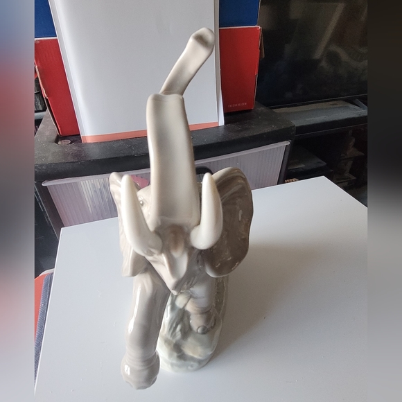 NAO ELEPHANT Rare Vintage by Lladro made in Spain excellent condition - Picture 4 of 6